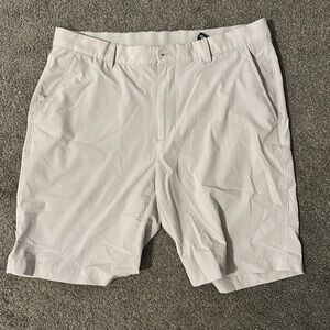 Men's golf shorts